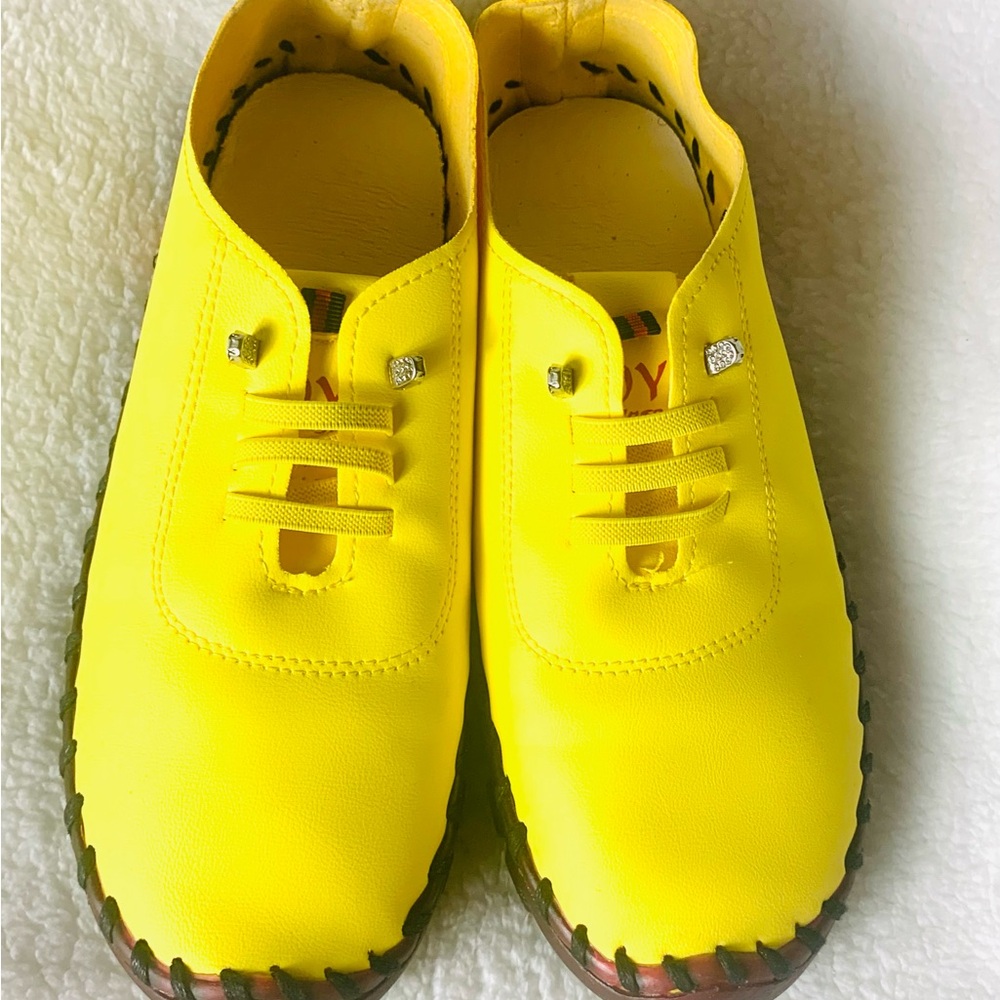 OY Handmade Soft Faux Leather Flats - Picture 10 of 10